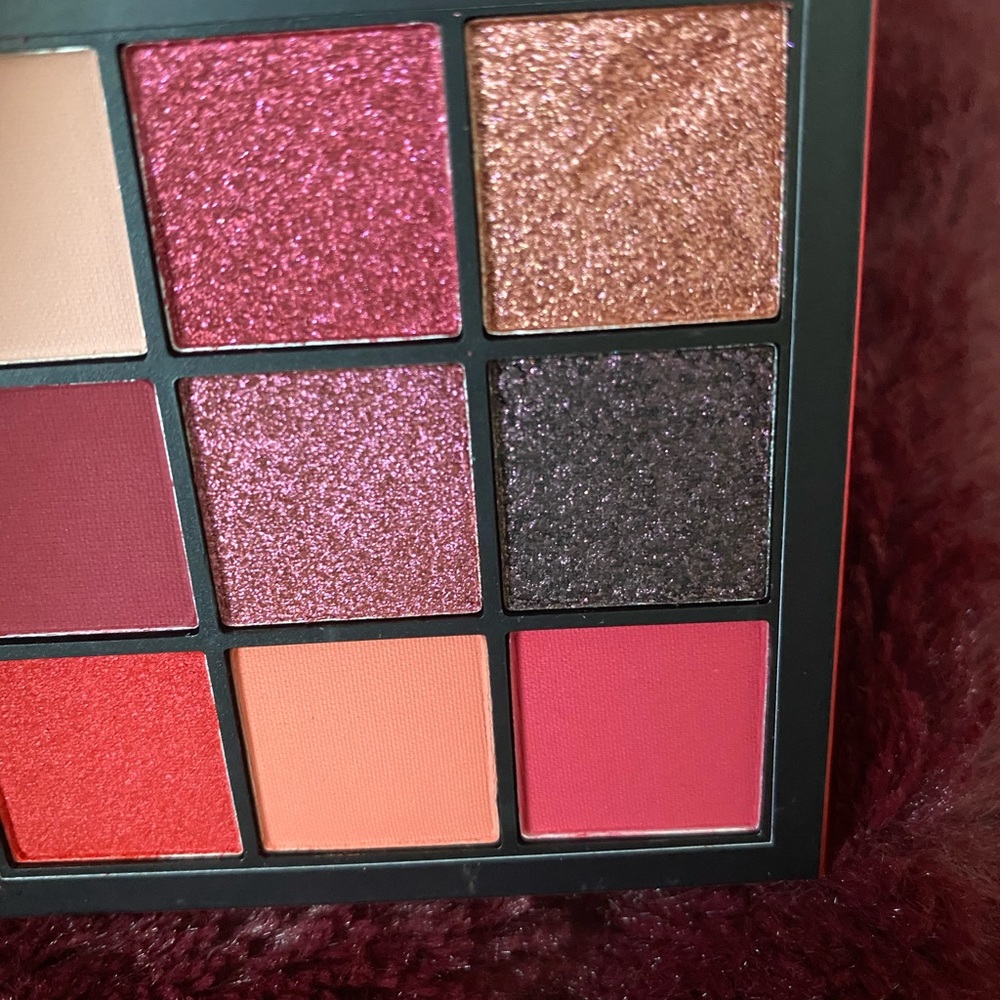 Huda Ruby Obsessions - Picture 4 of 4